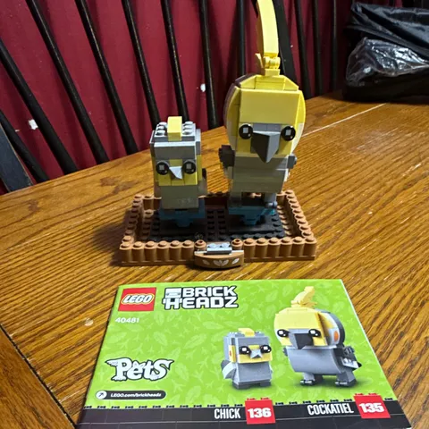 LEGO BrickHeadz Pets Cockatiel & Chick 40481 w/ Instructions 219pc Stand