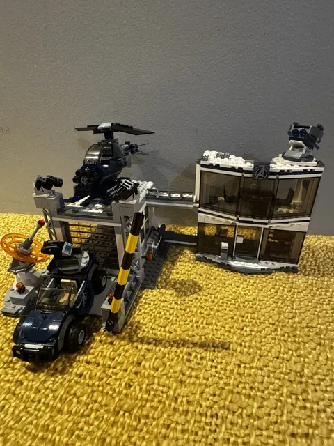 LEGO 76131 Marvel Avengers End Game Compound Battle 2019 w/ instructions