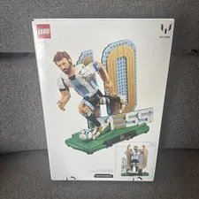 LEGO Editions Lionel Leo Messi Soccer Legend 43015 World Cup Football NIP