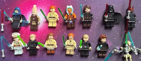 LEGO Star Wars Jedi/Sith Minifigures With Lightsabers,Includes Extra Sabers/Head