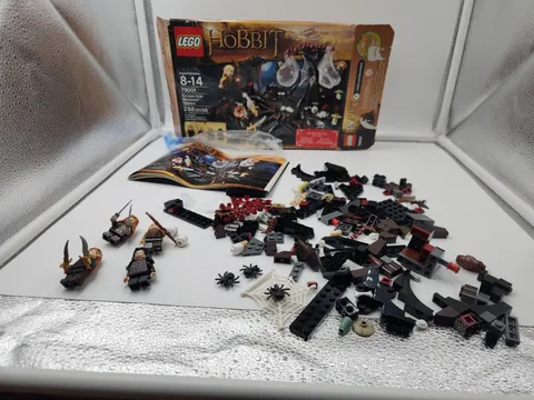 LEGO The Hobbit 79001 Escape from Mirkwood Spiders Manual Minifig Box Incomplete