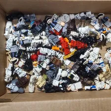 LEGO Star Wars ONE RANDOM MINIFIG  With 2 Accessories