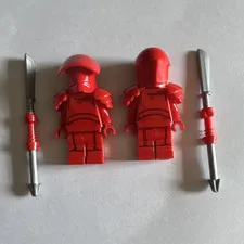 LEGO Star Wars Praetorian Guards 2 count one each helmet great condition