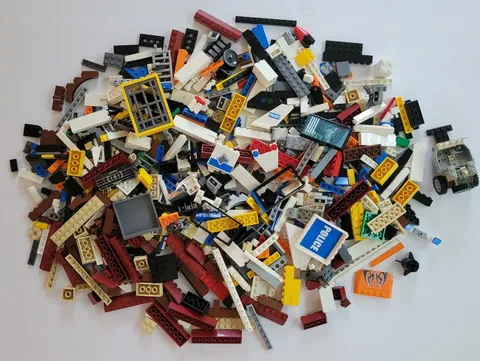 Lot Bulk of 2 Pounds Lego Mixed Random Sizes Shapes Bricks Parts Pieces Themes
