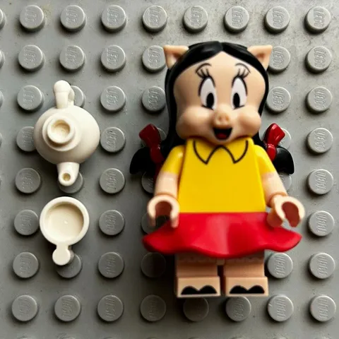 LEGO Looney Tunes Series Petunia Pig