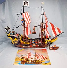 LEGO 6285 Black Seas Barracuda nearly 100% complete (just missing some coins)