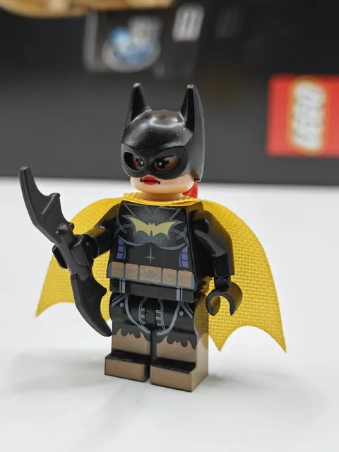 NEW DC Comics Batgirl (Barbara Gordon) Custom Lego Minifigure Classic Batman