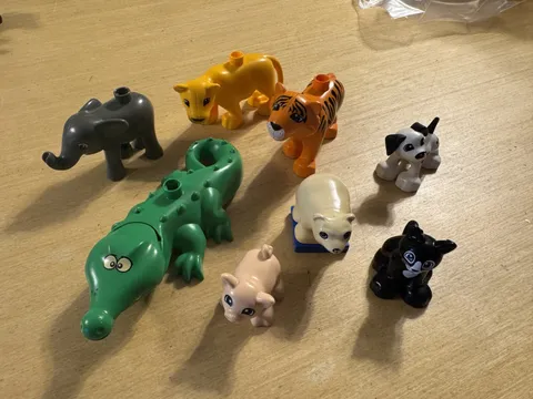 LEGO DUPLO  lot of 8 animals (8)