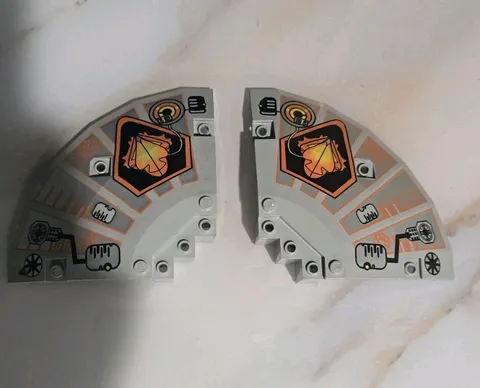 Lego 30117 pb05 & 30117 pb01 Saucer Quarter Panel UFO Pattern 10 X 10 X 2 1/3 