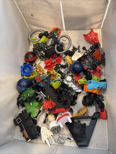 LEGO BIONICLE Bulk Lot Mixed Parts Pieces & Accessories Multicolor Plastic 1 Lb