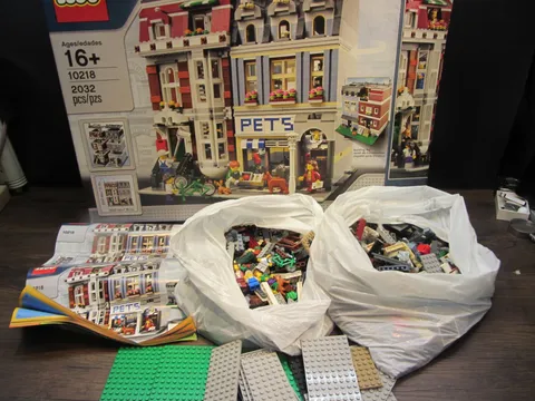 LEGO Creator Expert: Pet Shop (10218) - Not inventoried
