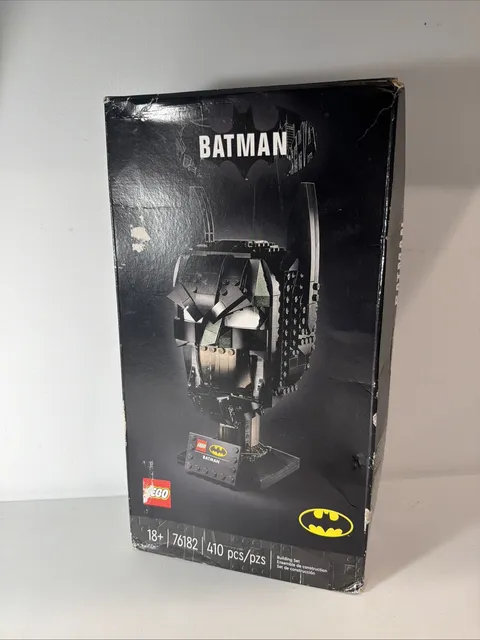 LEGO Super Heroes Batman (TM) Mask 76182 *Retired* Damaged Box