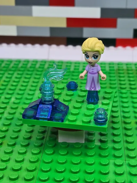 LEGO Elsa Micro Doll 2020