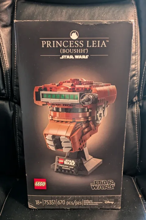 LEGO Star Wars: Princess Leia (Boushh) Helmet (75351) - New- Retired - Box Wear