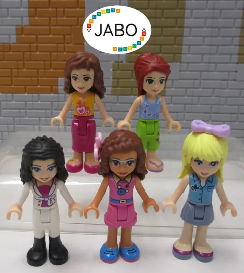 (D16 / 1 /5) Lego Friends 5 figures minifigures