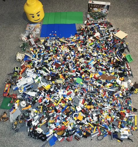 LEGO 40 lb Big Bulk Lot Collection Parts and Pieces City Star Wars Head Storage