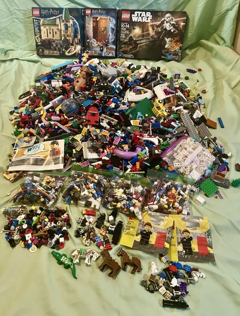Lego Lego Lot 33 Lbs + 216 Minifigs