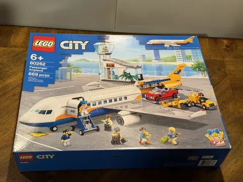 LEGO CITY Passenger Airplane Set 60262 NEW & SEALED Retired Set - Airport