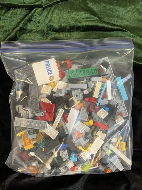 Lego Bulk 1+ Lb Randomly Assorted Specialty Includes Star Wars Marvel Police