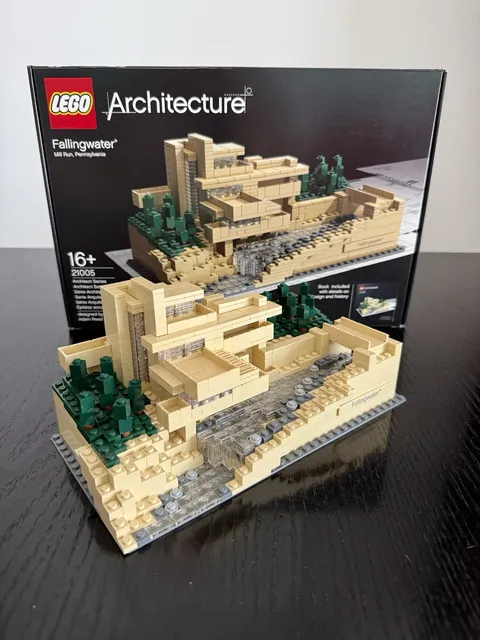 LEGO Architecture 21005 Fallingwater - Complete Set - Box+ Instructions + Spares