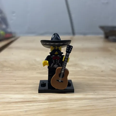 Lego Minifigures Series 16 - Mariachi (complete) 71013