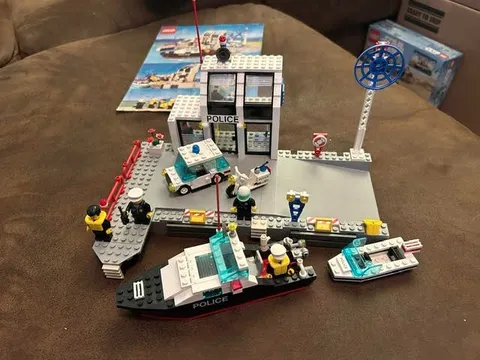 Lego Vintage Classic Town 6540 Pier Police *Incomplete