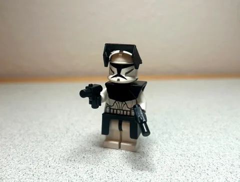 SW217 Lego SW Clone Commander Minifigure with Armor Lock & Weapons from 8014