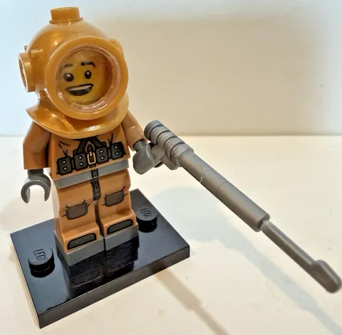 LEGO CMF 8833 Series 8 Set - Deep Sea Diver (col08-6 col118) Dive Helmet
