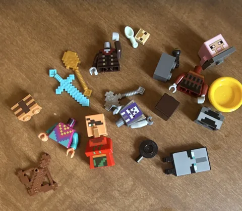 LEGO Minecraft Bulk Lot Assorted Bricks Plates Parts w/ Minifigure Pieces