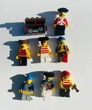 LEGO Lot 7  vintage Pirate Minifigures treasure Chest Coins