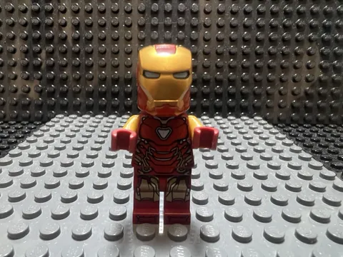 lego marvel iron man mark 85 Minifigure. 