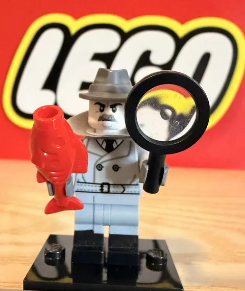 Lego CMF Series 25 Film Noir Detective Minifigure With Accessories 