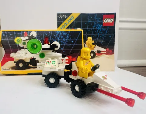 Lego 6849 Classic Space Satellite Patroller  100% complete w/ Box,  Instructions
