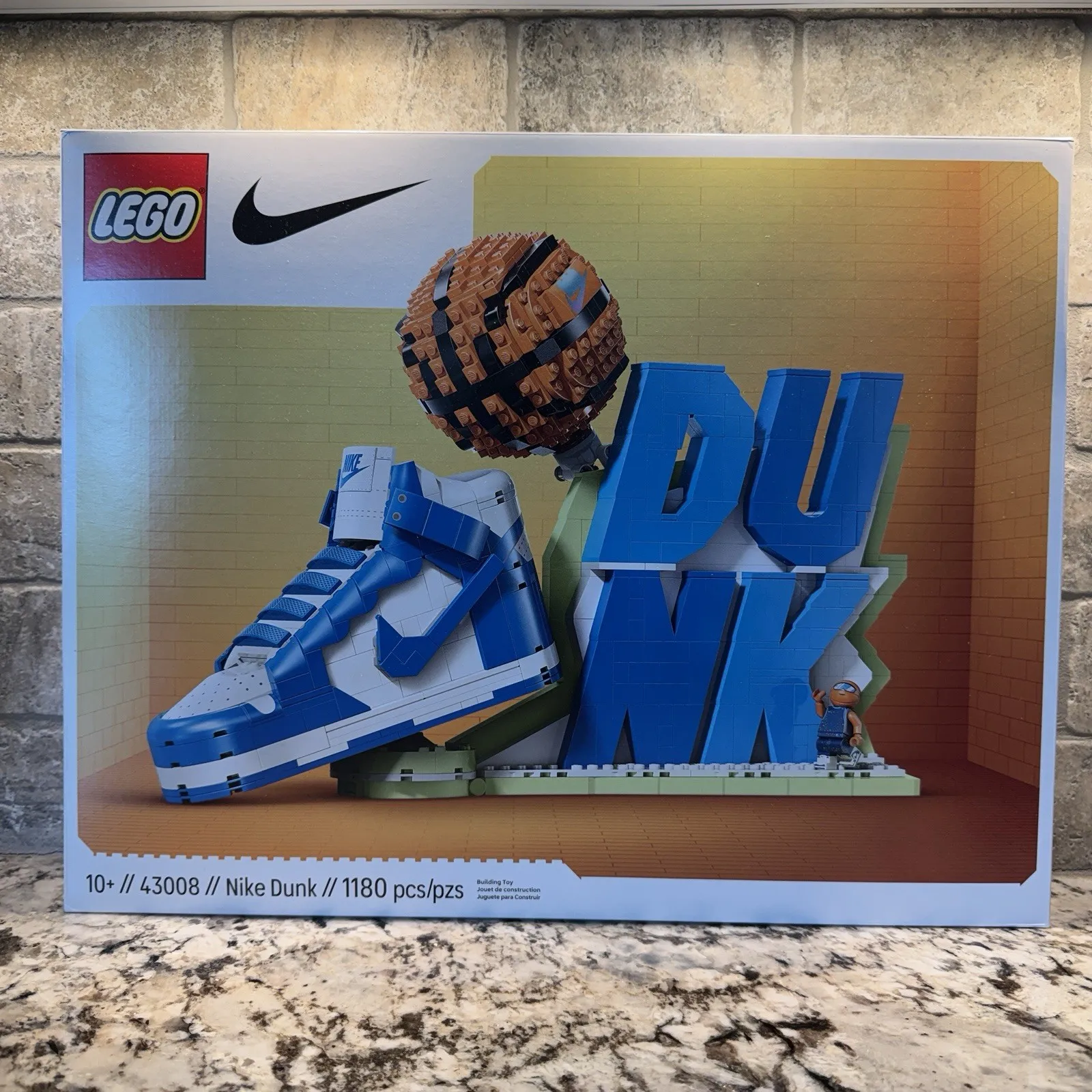 LEGO 43008 Nike Dunk *Brand New Sealed In Box*