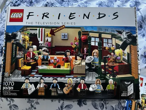 LEGO Ideas Retired Friends Central Perk 1070pc Box & Manual Included, Assembled