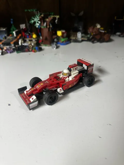 LEGO SPEED CHAMPIONS: Scuderia Ferrari SF16-H (75879)