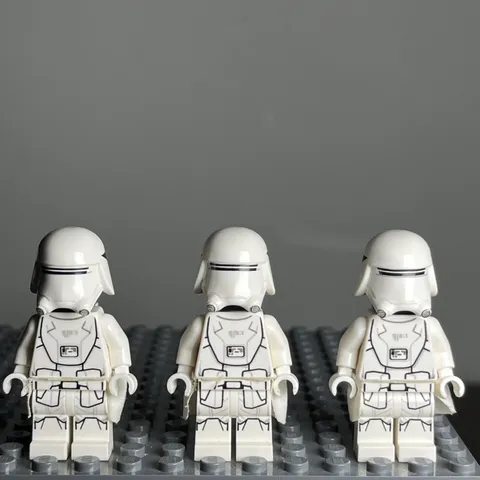 LEGO Star Wars First Order Snowtrooper Minifigure (75100 75202) sw0657 Lot 1U