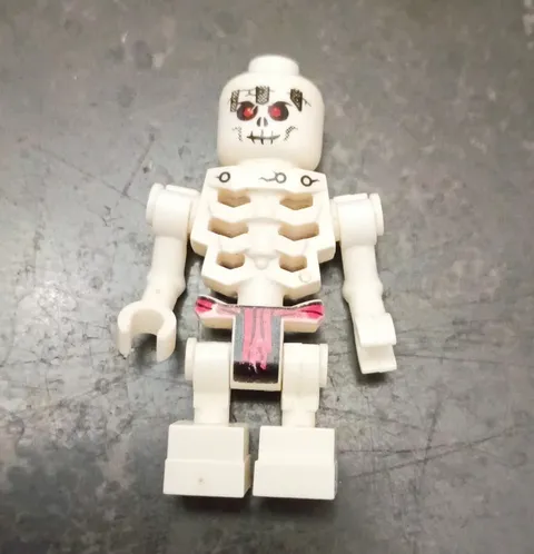 LEGO Skeleton White Minifigure w/ Skull Head & Ribcage Torso