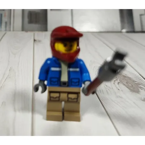 Lego Rescue Explorer Minifig Minifigure, Helmet & Wrench Wild Rescue Camp 60300
