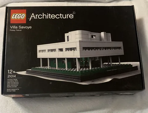 LEGO ARCHITECTURE: Villa Savoye (21014)new But box Is Water Damaged.