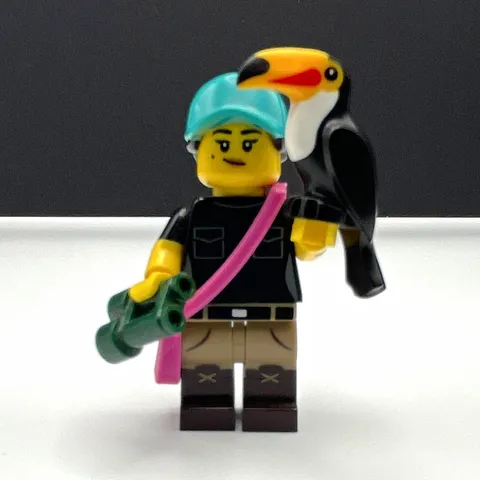 LEGO Minifigures Series 22 Bird-Watcher Minifigure w/ Toucan (col394)