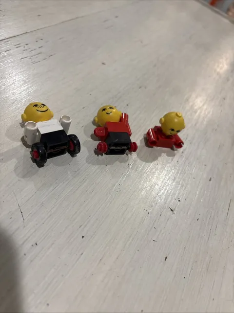 Vintage LEGO Homemaker Figure Lot