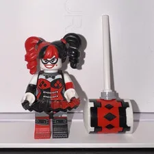 LEGO Harley Quinn Minifigure w/ Mallet Batman Movie perfect condition
