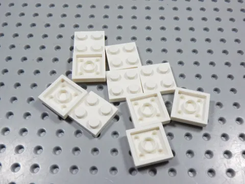 LEGO Lot of 10 White 2x2 Plates BB