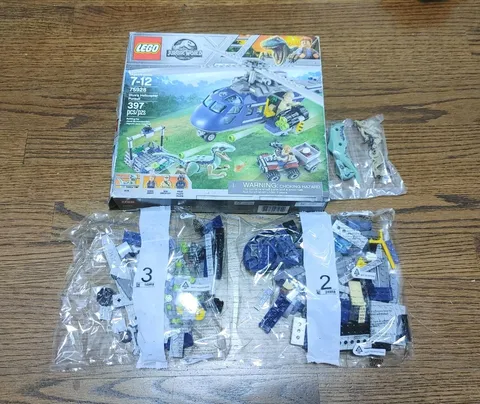 LEGO Jurassic World Blue's Helicopter Pursuit 75928 Park - Parts Bag 1 Missing
