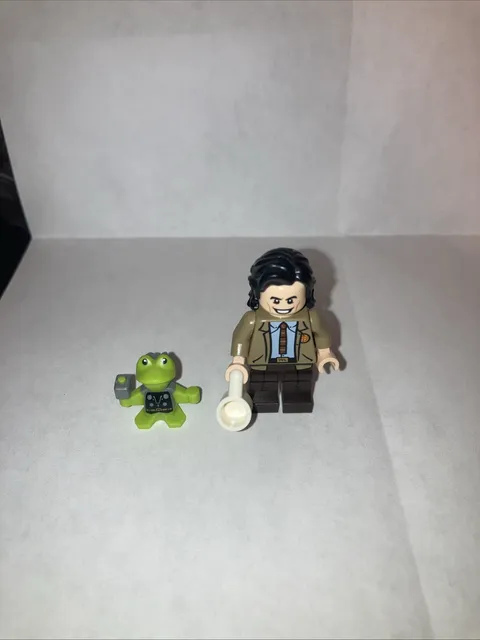 Marvel LEGO Loki TVA Outfit & Throg Minifigures