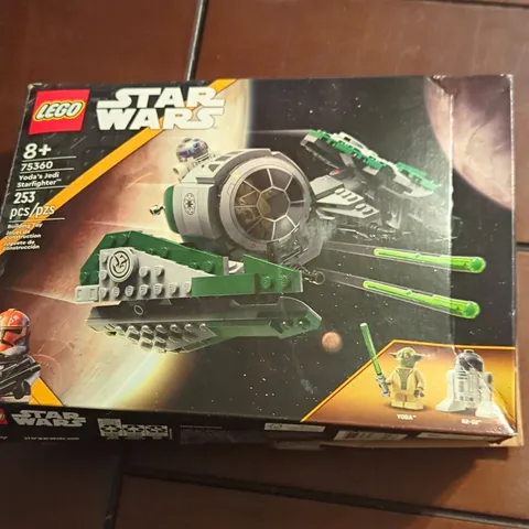 LEGO Star Wars The Clone Wars Yoda's Jedi Starfighter 75360 253 pcs 8+