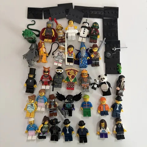 Lego Collectible Minifigures Lot Cmf Medusa Roman Soldier Lincoln Conquistador