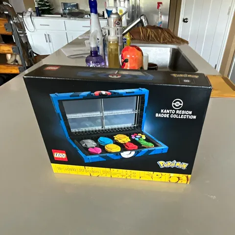 LEGO Pokémon Kanto Region Badge Collection 41889 Set 300 pcs 18+ Box