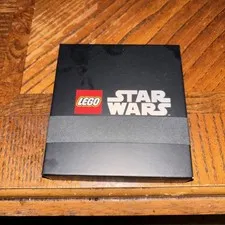 New Retired LEGO 5010320 The Mandalorian and Grogu Lenticular Metal Display Card